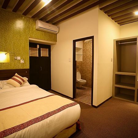 Hotel Heranya กาฐมาณฑุ ภายนอก รูปภาพ