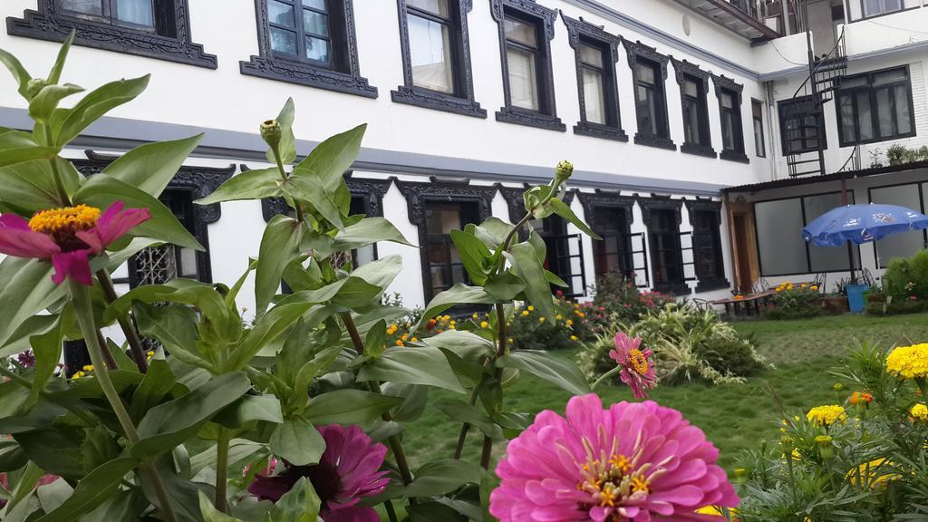 Hotel Heranya กาฐมาณฑุ ภายนอก รูปภาพ