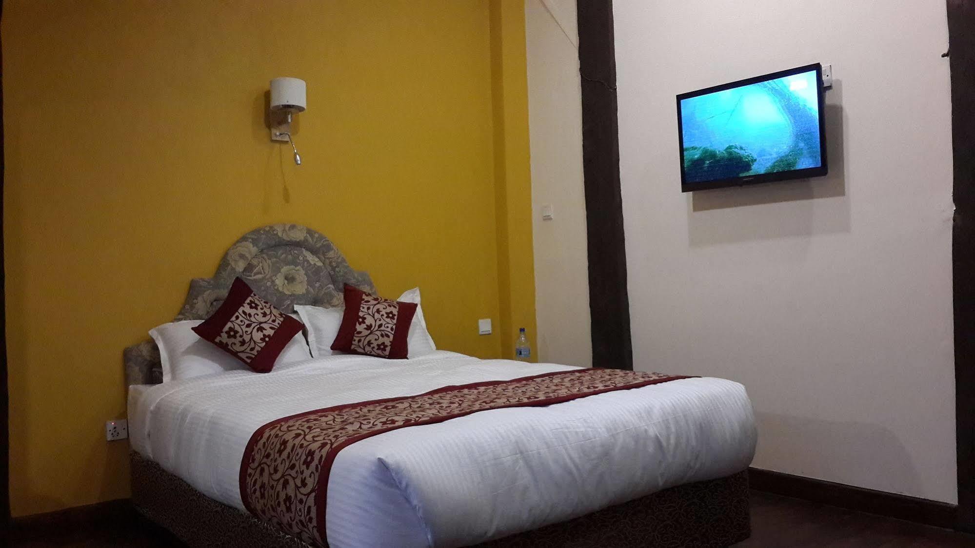 Hotel Heranya กาฐมาณฑุ ภายนอก รูปภาพ