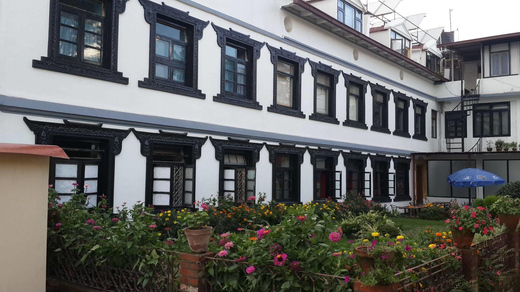Hotel Heranya กาฐมาณฑุ ภายนอก รูปภาพ